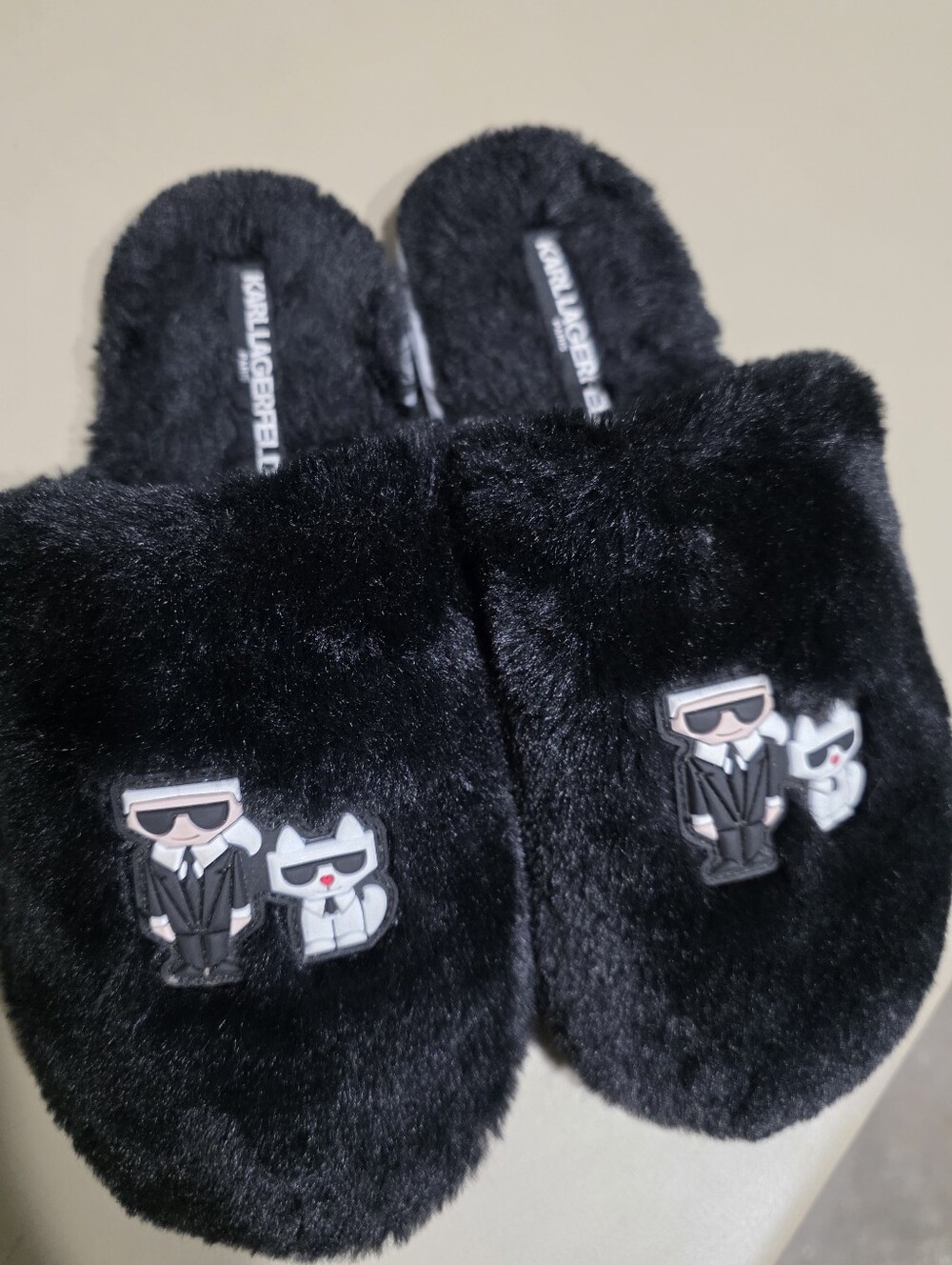 Karl Lagerfeld Slippers Size 8